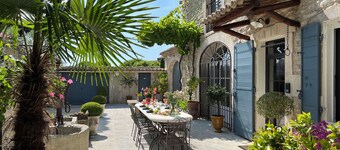 Luxury Mas 5★ in St-Rémy - Heated pool, Spa, Poolhouse - MAS CHANTE-MERLE