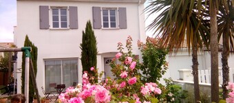 Large house 160 m2 with garden, near beaches 6 bedrooms, quiet