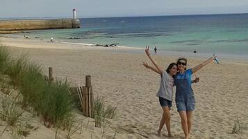 Una spiaggia nelle vicinanze