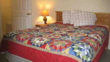 2 chambres, fer et planche à repasser, Wi-Fi gratuit, draps fournis