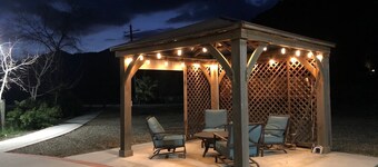 10 min to Sequoia - Stunning 3 bdrm2bth w/ PICKLEBALL COURT riverside!!