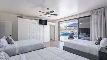 9 bedrooms, desk, iron/ironing board, WiFi