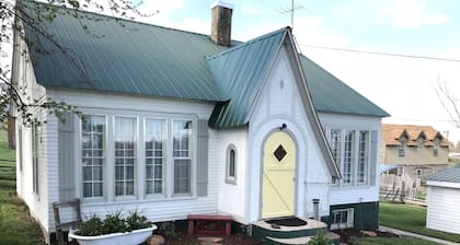 Escape to this newly renovated country cottage