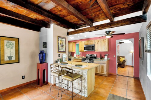 Ihana SouthWestern täysin uusittu pitkä tai lyhyt loma Getaway!