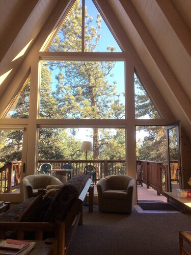 Serene Solitude mountain cabin in Allenspark