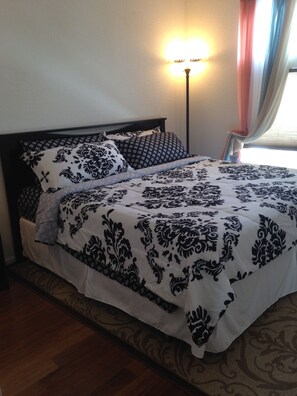 5 bedrooms, desk, iron/ironing board, free WiFi