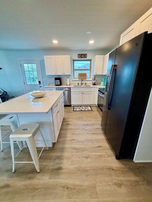 Fridge, microwave, oven, dishwasher
