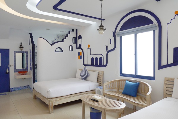 Quarto quádruplo, sem janelas | Escrivaninha, cortinas blackout, Wi-Fi de cortesia