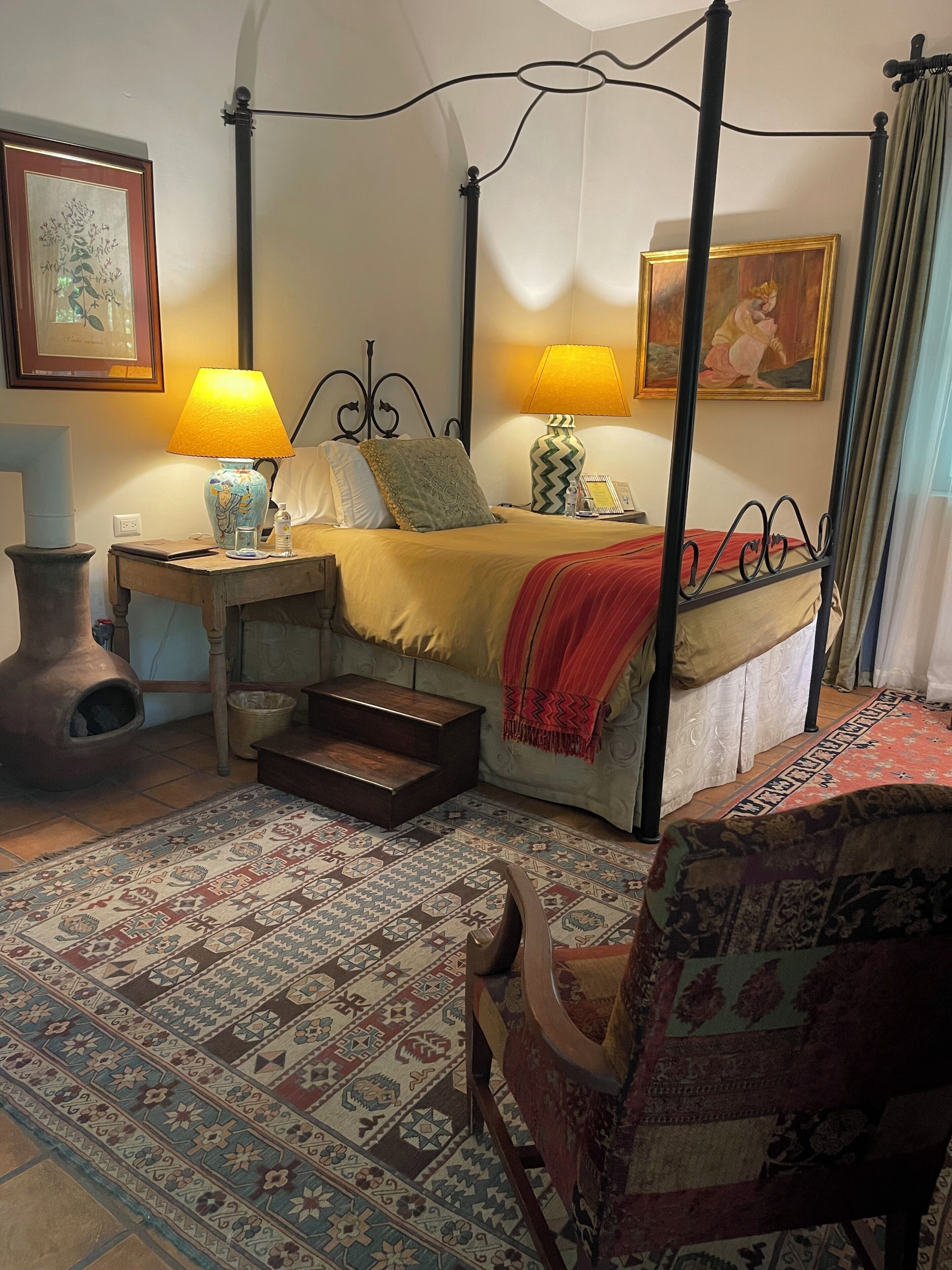 Luxury Room, 1 Queen Bed | Premium bedding, in-room safe, individually decorated