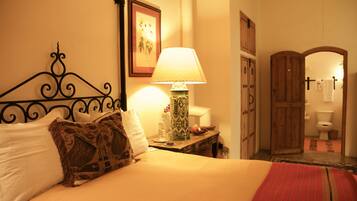 Luxury Room, 1 Queen Bed | Premium bedding, in-room safe, individually decorated