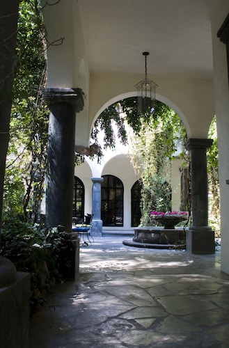 Casa Mision de San Miguel