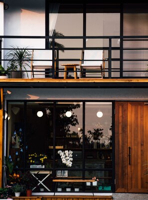 Terrace/patio - Haku Beach Days Inn (Hengchun)