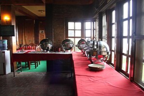 Buffet - Niva Niwa Lodge (Baluwapati Deupur)