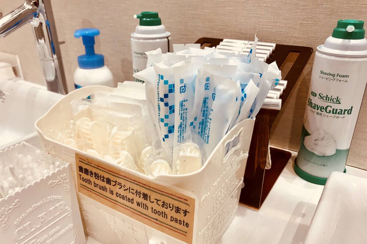 Bathroom amenities