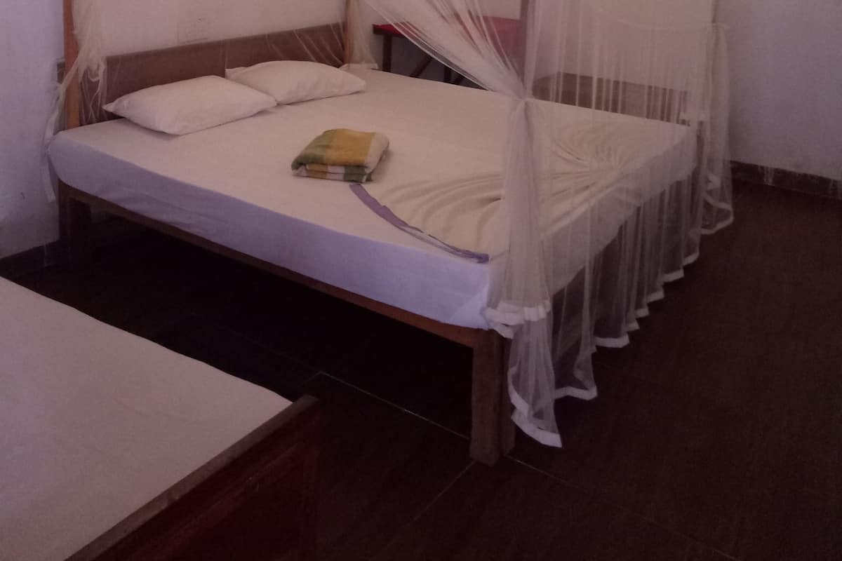 Classic Room, 2 Bedrooms, Smoking, Beach View | 1 bedroom, premium bedding, in-room safe, desk