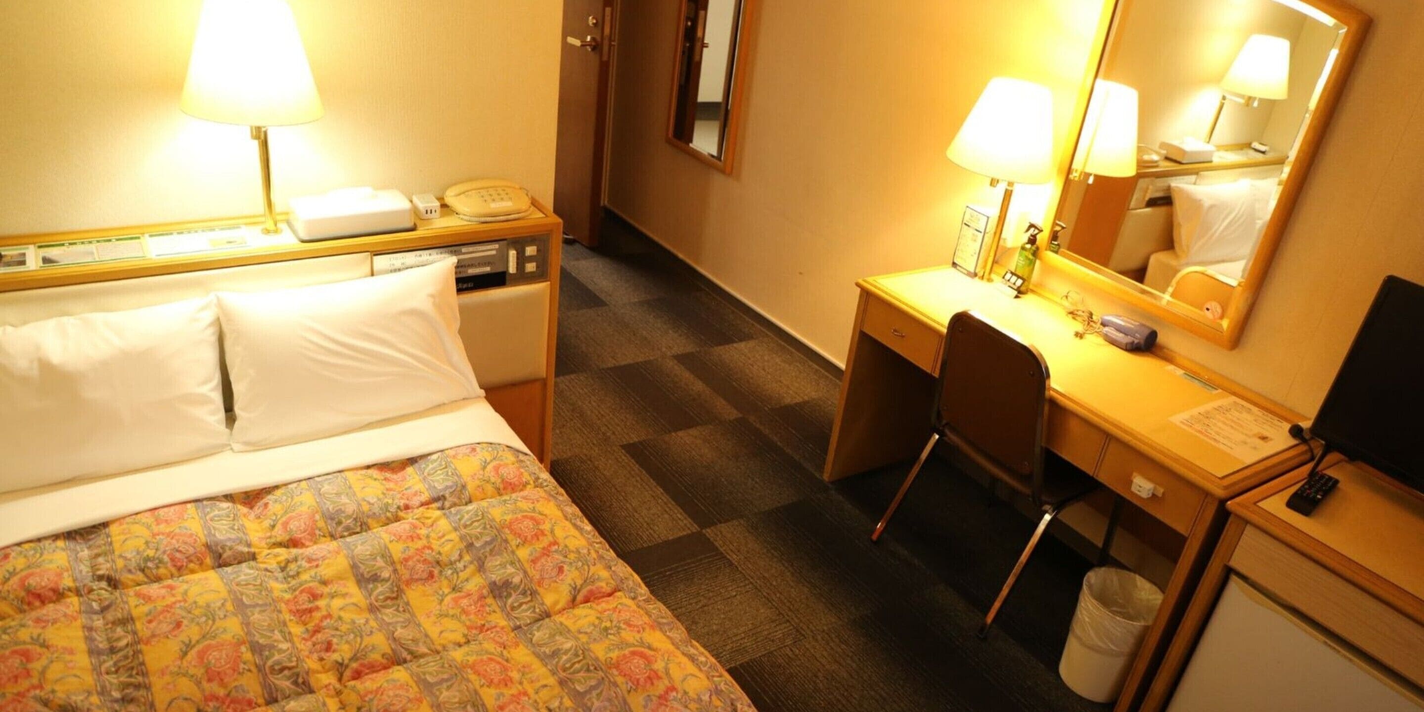 Down duvets, desk, blackout curtains, free WiFi