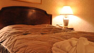Deluxe Double Room, Non Smoking | Down comforters, desk, blackout drapes, free WiFi