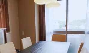 [For 5 Persons] Family Room, Non Smoking | In-room safe, blackout drapes, free WiFi, bed sheets - Beagle Tokyo Hostel and Apartments (Tokyo)