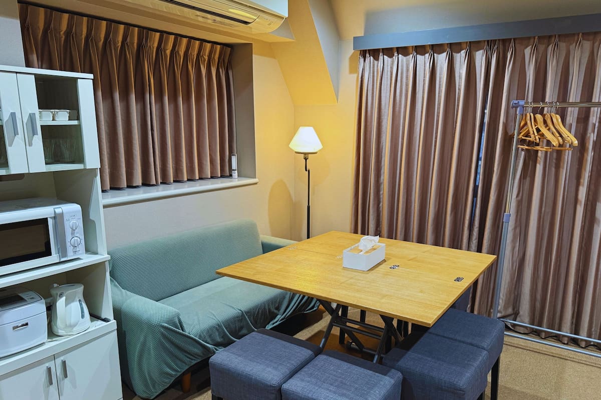 Phòng dành cho gia đình, không hút thuốc (For 6 Persons) | Két bảo mật tại phòng, màn/rèm cản sáng 