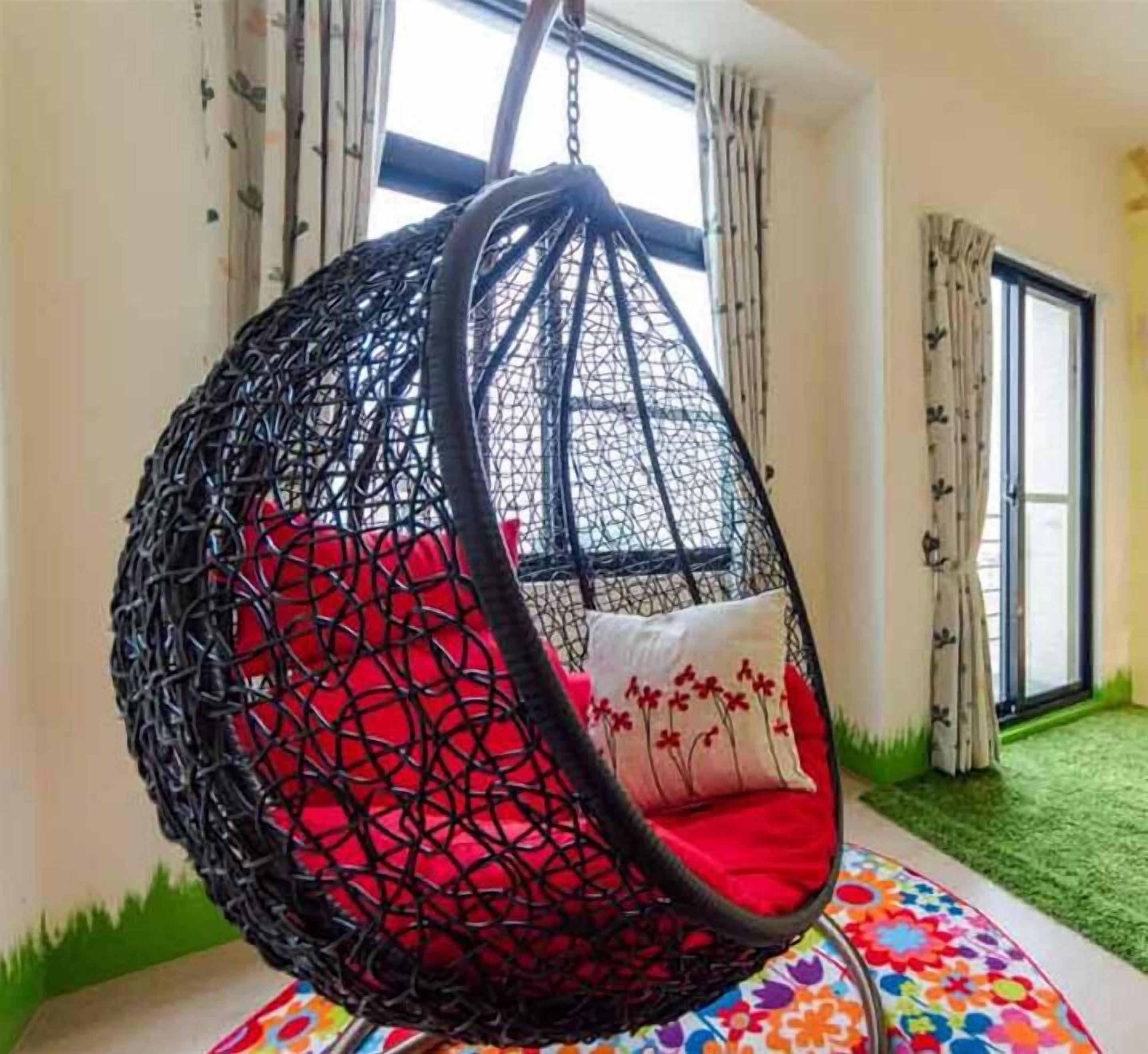 Gallery Double Room, 1 Queen Bed, City View | 1 bedroom, blackout drapes, free WiFi, bed sheets