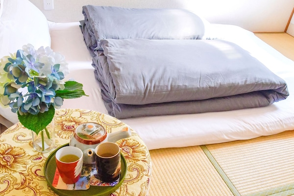 Kenrokuen Room for 2 person (Shared Bathroom) | In-room safe, iron/ironing board, free WiFi, bed sheets