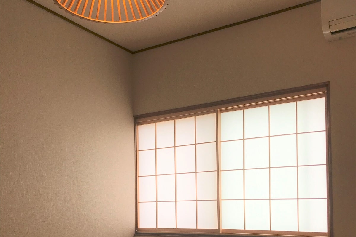 Eenvoudige kamer, gedeelde badkamer (Kanazawa Castle for 3 person) | Een kluis op de kamer, een strijkplank/strijkijzer, gratis wifi