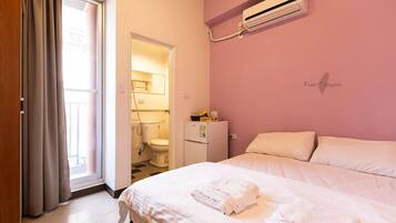 标准双人房 | 办公桌、免费 WiFi