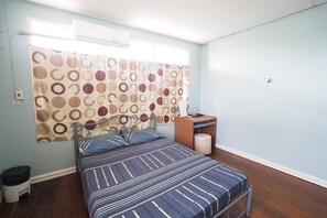 Double Room  | 書桌、摺床/加床 (收費)、免費 Wi-Fi