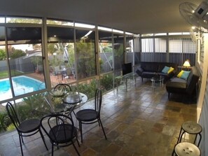 Ferienhaus, 3 Schlafzimmer | Wohnbereich | Flachbildfernseher, DVD-Player