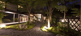 Gokuraku Onsen Takumi No Yado