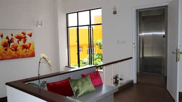 Pintu masuk interior