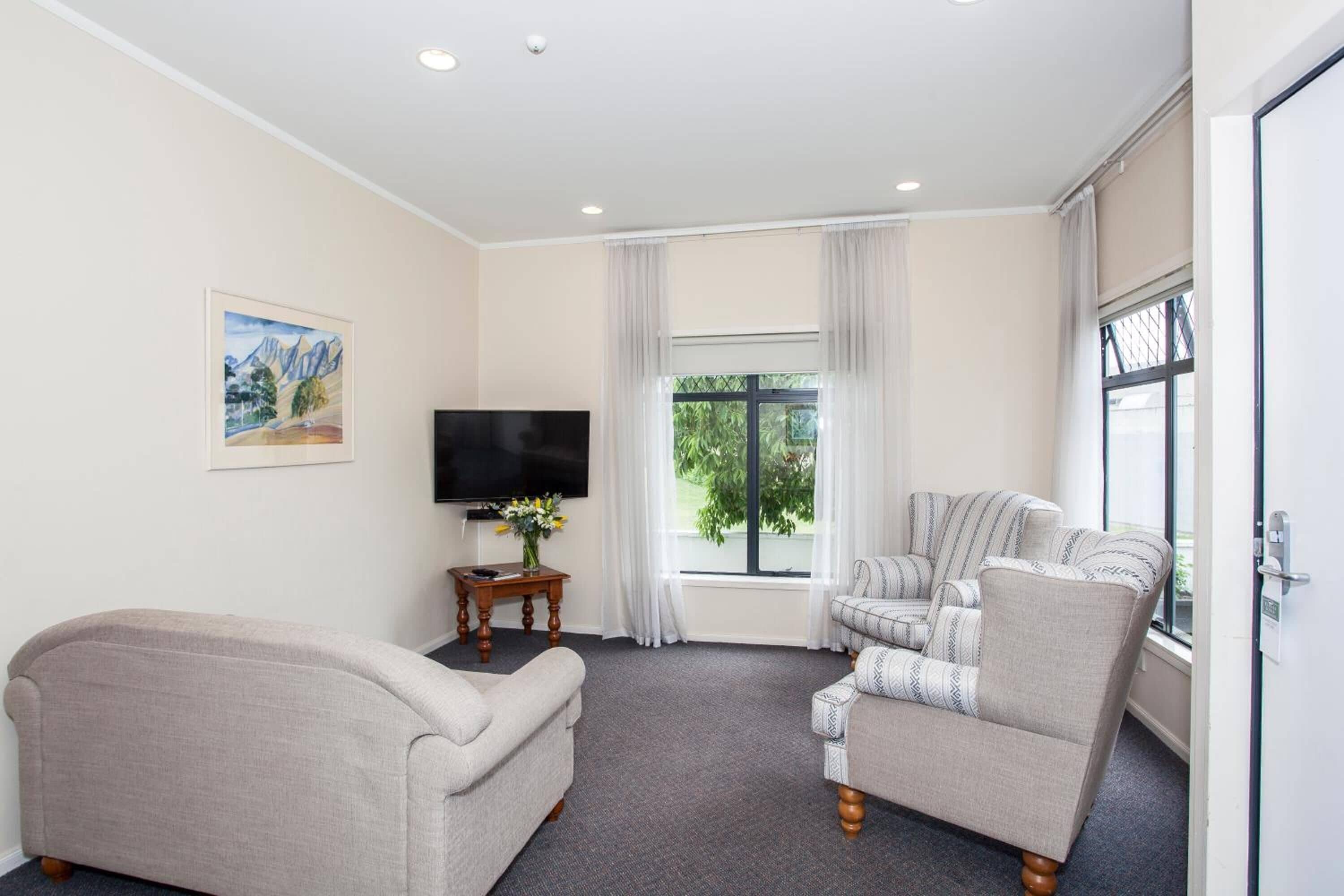 42-inch flat-screen TV with cable channels, TV, DVD player