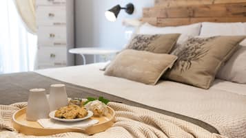 Superior Triple Room | In-room safe, desk, soundproofing, iron/ironing board