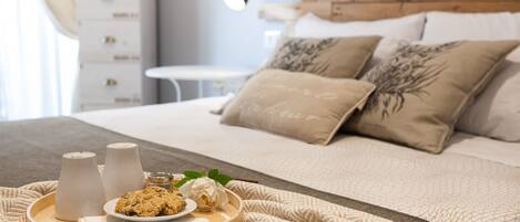 Tripla Superior | Una cassaforte in camera, una scrivania, insonorizzazione