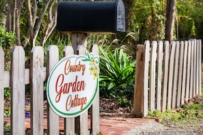 Zimmer, eigenes Bad (Country Garden Cottage) | Individuell dekoriert, individuell eingerichtet