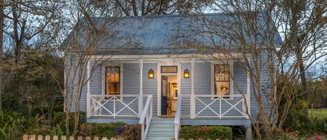 Room, Private Bathroom (Country Garden Cottage) | Individually decorated, individually furnished, laptop workspace