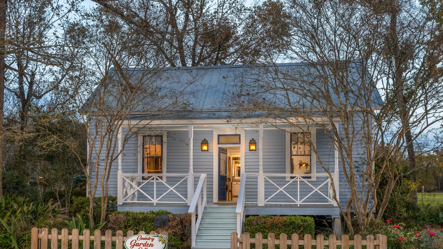 Maison D'Memoire Bed & Breakfast Cottages