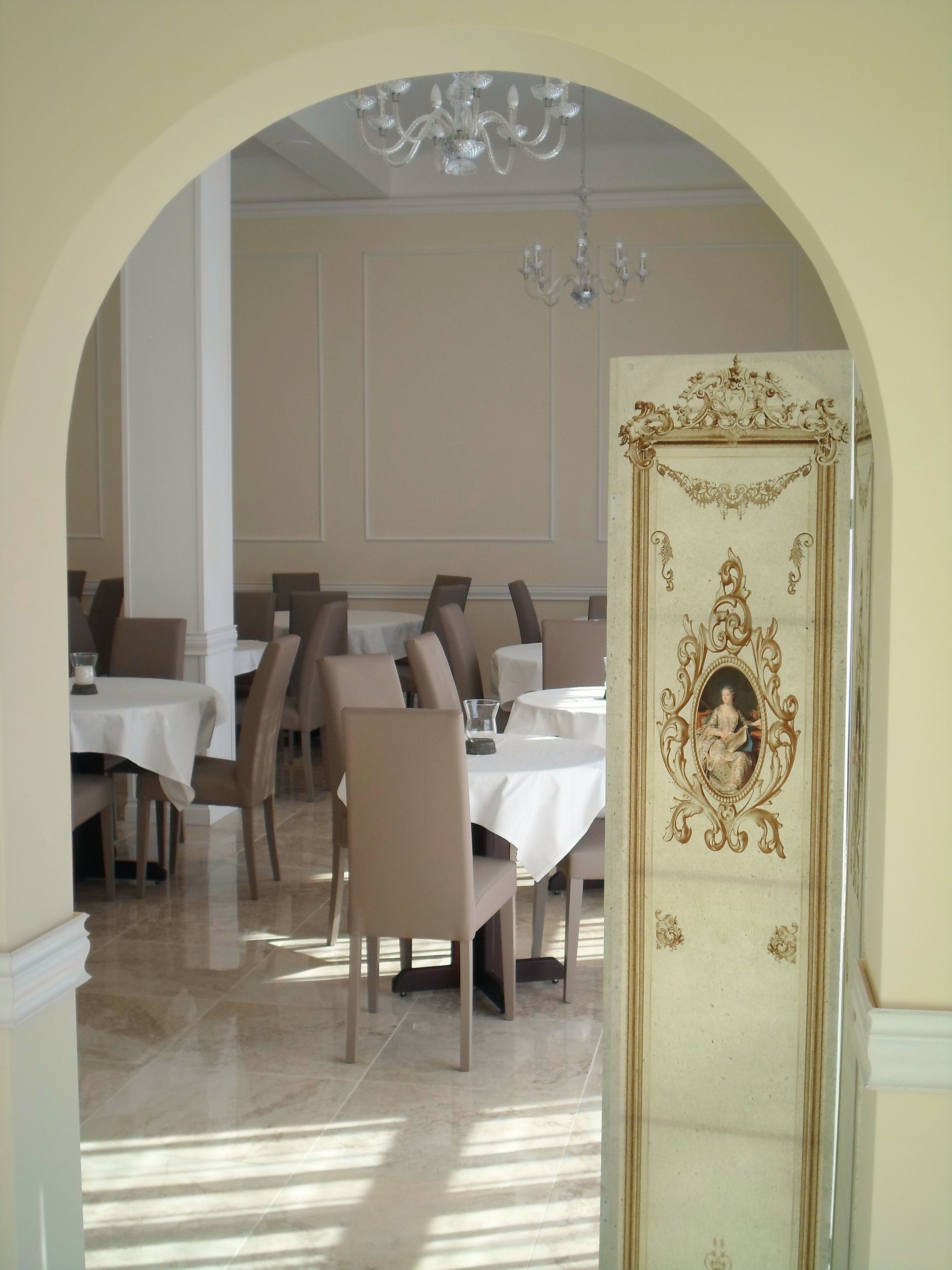 breakfast, lunch, dinner served; italian cuisine