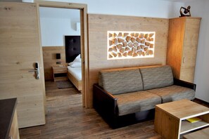 Appartement, 1 chambre, balcon | Coin séjour