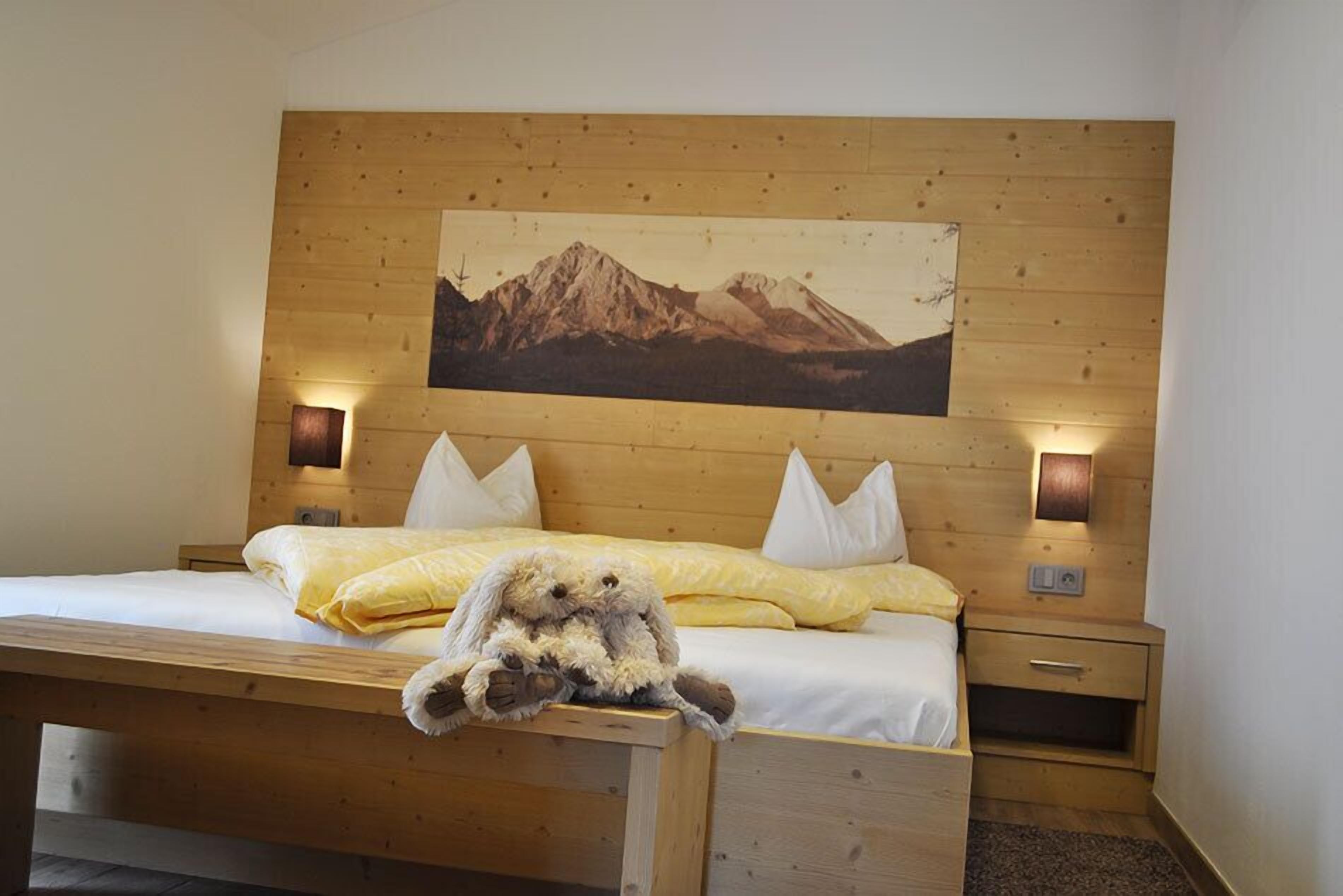 Comfort Double Room, Balcony | Free WiFi, bed sheets