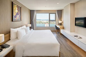 Lake view - Zen Diamond Suites Hotel (Da Nang)