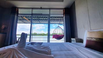 Deluxe River View Raft | Minibar, caja fuerte, cortinas opacas y wifi gratis