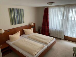 Dobbeltrom – basic | Wi-fi (inkludert) og sengetøy