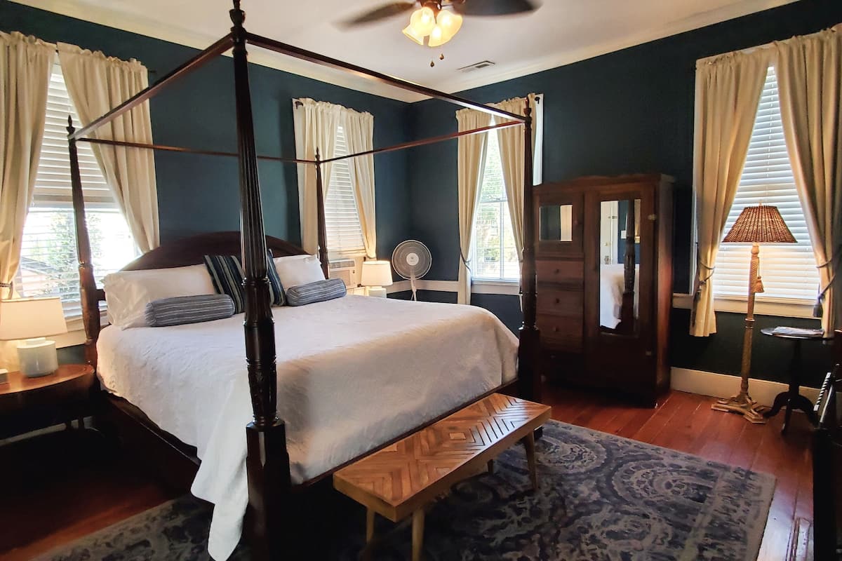 Habitación estándar, hidromasaje (Indigo) | Ropa de cama de alta calidad y decoración personalizada