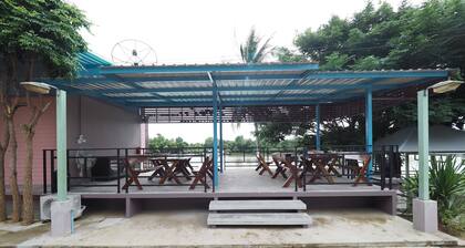 Golden Dragon Resort