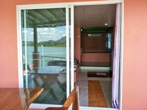 Family Room | Minibar, bed sheets - Golden Dragon Resort (Kanchanaburi)