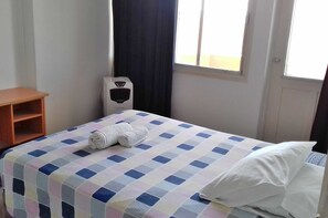 Apartment, 3 Bedrooms, Bay View, Sea Facing | 3 bedrooms, in-room safe, desk, iron/ironing board - Serviced Flat - 7th Floor (Maputo)