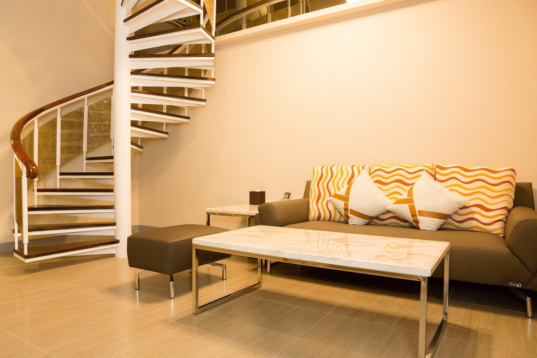 signature loft (for half board plan, dinner is served 20:00 - 22:00,last admission is 21:30) | living area | lcd tv