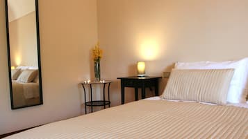 Escritorio, cunas y wifi gratis