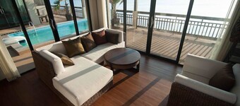 ペン サンセット ヴィラ ウィズ プライベート プール 10